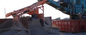 A Screen King Ultra receiving and screening material from a primary crusher in Illinois, USA.