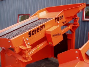 ScreenTitan Ultra showing the screen deck and loading pan,